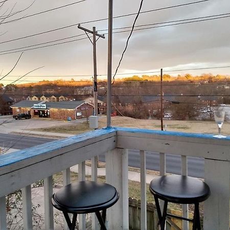 Studio Penthouse In Victorian Near University Of Arkansas, Wilson Park And Razorback Greenway, Nature And Bike Trail Apartment Fayetteville Exterior photo